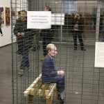 В Киеве Путина «посадили за решётку». Фото